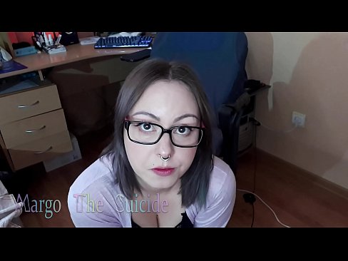 ❤️ Seksi djevojka s naočalama duboko siše dildo na kameri ☑ Jebeni video na bs.xlxxporno.ru ️❤
